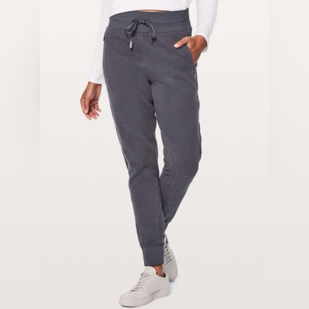 Grey Lululemon Sweat Pants.  Size 6.